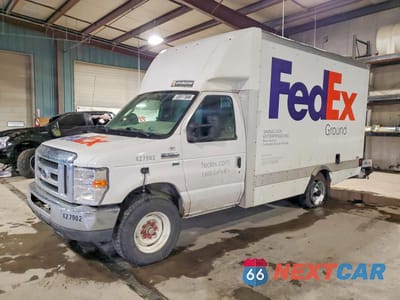 2019 FORD ECONOLINE E350 SUPER DUTY CUTAWAY VAN 1FDWE3F62KDC46645 - główne zdjęcie licytacji z USA - miniatura