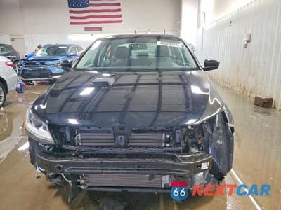 Piąte zdjęcie samochodu w środku: 2017 VOLKSWAGEN JETTA S VIN:3VW2B7AJ2HM221589 - miniatura