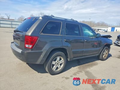 Trzecie zdjęcie samochodu z tyłu: 2006 JEEP GRAND CHEROKEE LAREDO VIN:1J4HR48N46C335926 - miniatura