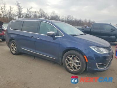 Czwarte zdjęcie samochodu z boku: 2018 CHRYSLER PACIFICA LIMITED VIN:2C4RC1GG3JR334389 - miniatura