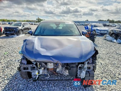 Piąte zdjęcie samochodu w środku: 2025 HONDA HR-V LX VIN:3CZRZ1H3XSM735757 - miniatura