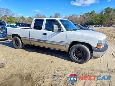 Czwarte zdjęcie samochodu z boku: 2001 CHEVROLET SILVERADO C1500 VIN:2GCEC19V811107790 - miniatura