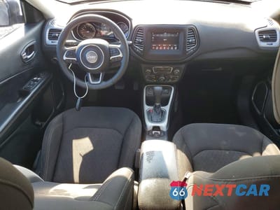 Zdjęcie 8 z 13 samochodu: 2021 JEEP COMPASS SPORT VIN:3C4NJCAB3MT518598 - miniatura