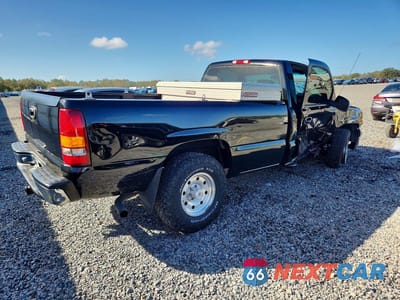 Trzecie zdjęcie samochodu z tyłu: 2002 CHEVROLET SILVERADO K1500 VIN:1GCEK14T52Z127786 - miniatura