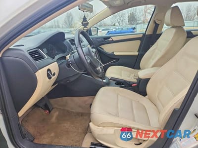 Zdjęcie 7 z 12 samochodu: 2011 VOLKSWAGEN JETTA SE VIN:3VWDX7AJ8BM330107 - miniatura
