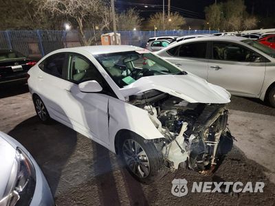 Czwarte zdjęcie samochodu z boku: 2017 HYUNDAI ACCENT SE BASE VIN:KMHCT4AE4HV272332 - miniatura