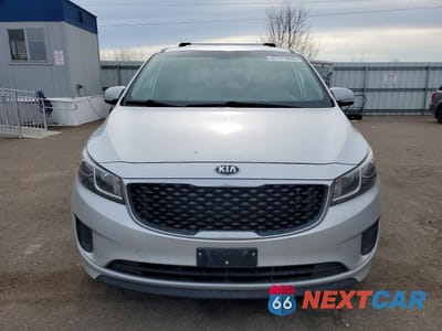 Piąte zdjęcie samochodu w środku: 2015 KIA SEDONA LX VIN:KNDMB5C17F6061123 - miniatura