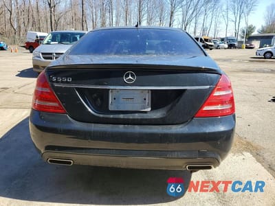 Zdjęcie 6 z 11 samochodu: 2012 MERCEDES-BENZ S 550 VIN:WDDNG7DB4CA438322 - miniatura