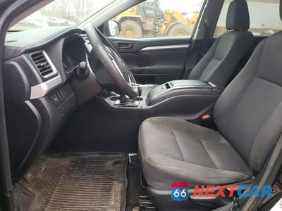 Zdjęcie 7 z 13 samochodu: 2018 TOYOTA HIGHLANDER LE VIN:5TDBZRFH0JS494052 - miniatura