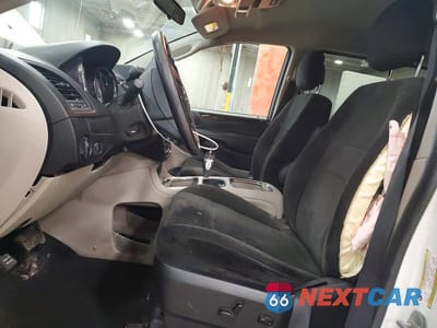 Zdjęcie 7 z 13 samochodu: 2013 DODGE GRAND CARAVAN SXT VIN:2C4RDGCGXDR576350 - miniatura