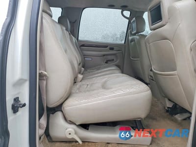 Zdjęcie 11 z 13 samochodu: 2003 CADILLAC ESCALADE ESV VIN:3GYFK66N73G298437 - miniatura
