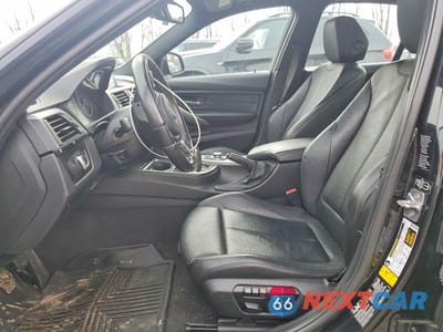Zdjęcie 7 z 12 samochodu: 2013 BMW 335 XI VIN:WBA3B9C55DF140936 - miniatura