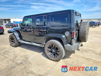 Drugie zdjęcie samochodu z przodu: 2016 JEEP WRANGLER UNLIMITED SAHARA VIN:1C4BJWEG8GL163812 - miniatura