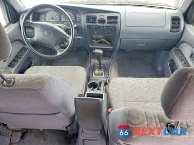Zdjęcie 8 z 12 samochodu: 1999 TOYOTA 4RUNNER BASE VIN:JT3GM84R4X0050764 - miniatura
