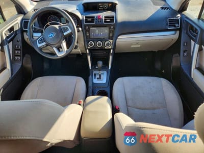 Zdjęcie 8 z 13 samochodu: 2017 SUBARU FORESTER 2.5I PREMIUM VIN:JF2SJAEC7HH556738 - miniatura