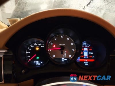 Zdjęcie 9 z 13 samochodu: 2015 PORSCHE MACAN VIN:WP1AB2A53FLB50940 - miniatura