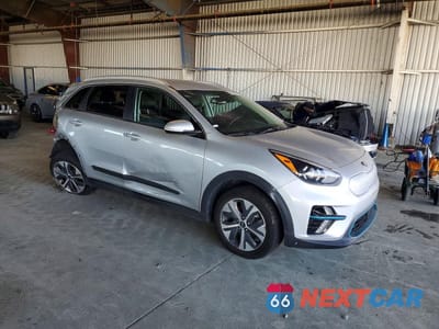 Czwarte zdjęcie samochodu z boku: 2020 KIA NIRO EV EX VIN:KNDCC3LGXL5062530 - miniatura