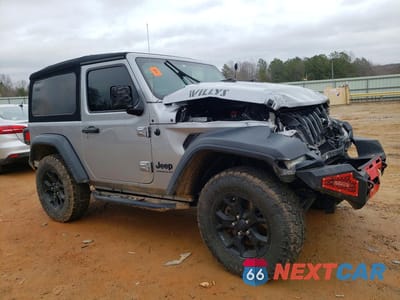 Czwarte zdjęcie samochodu z boku: 2020 JEEP WRANGLER SPORT VIN:1C4GJXAN8LW236668 - miniatura