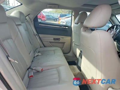 Zdjęcie 10 z 12 samochodu: 2006 CHRYSLER 300C VIN:2C3LA63H76H116027 - miniatura