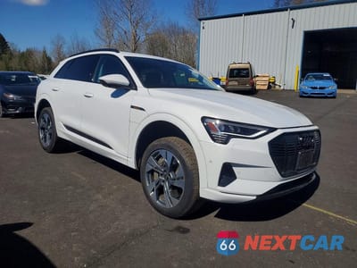 Czwarte zdjęcie samochodu z boku: 2022 AUDI E-TRON PREMIUM VIN:WA1AAAGE2NB043236 - miniatura