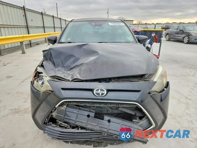 Piąte zdjęcie samochodu w środku: 2016 SCION IA BASE VIN:3MYDLBZV6GY130028 - miniatura