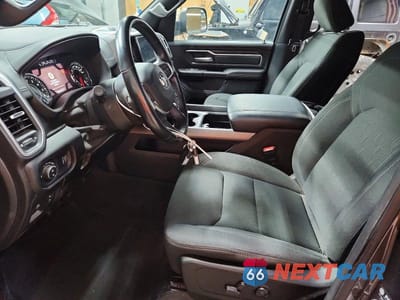 Zdjęcie 7 z 12 samochodu: 2021 RAM 1500 BIG HORN VIN:1C6SRFFT2MN767366 - miniatura