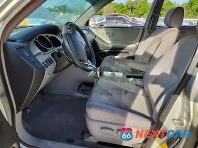 Zdjęcie 7 z 13 samochodu: 2007 TOYOTA HIGHLANDER BASE VIN:JTEGD21A170170315 - miniatura