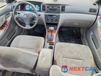 Zdjęcie 8 z 11 samochodu: 2004 TOYOTA COROLLA LE VIN:2T1BR32E84C285521 - miniatura