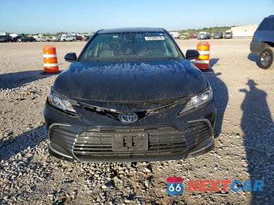 Piąte zdjęcie samochodu w środku: 2024 TOYOTA CAMRY LE VIN:4T1C11AK3RU908136 - miniatura