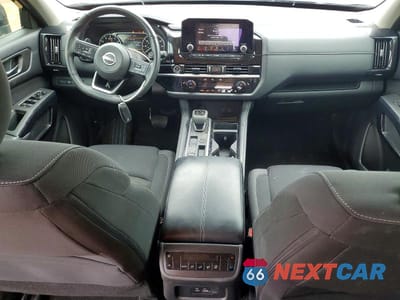 Zdjęcie 8 z 14 samochodu: 2024 NISSAN PATHFINDER SV VIN:5N1DR3BA6RC202895 - miniatura