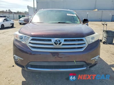 Piąte zdjęcie samochodu w środku: 2012 TOYOTA HIGHLANDER BASE VIN:5TDBK3EH0CS125892 - miniatura