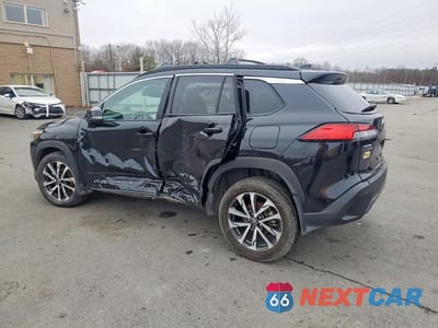Drugie zdjęcie samochodu z przodu: 2024 TOYOTA COROLLA CROSS XLE VIN:7MUDAAAG3RV109200 - miniatura