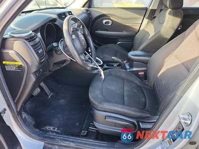 Zdjęcie 7 z 14 samochodu: 2015 KIA SOUL + VIN:KNDJP3A5XF7789222 - miniatura