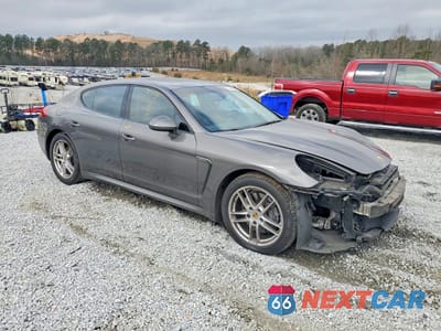 Czwarte zdjęcie samochodu z boku: 2014 PORSCHE PANAMERA 2 VIN:WP0AA2A73EL014327 - miniatura