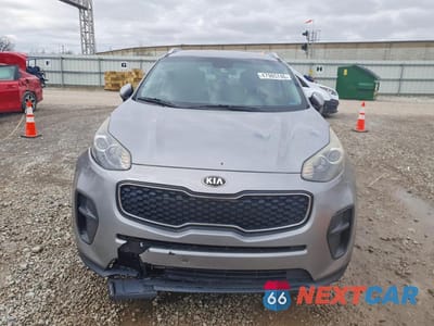 Piąte zdjęcie samochodu w środku: 2019 KIA SPORTAGE LX VIN:KNDPM3AC9K7570473 - miniatura