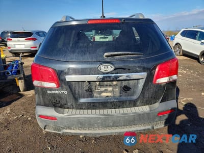 Zdjęcie 6 z 11 samochodu: 2013 KIA SORENTO LX VIN:5XYKT4A27DG377710 - miniatura