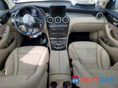 Zdjęcie 8 z 13 samochodu: 2019 MERCEDES-BENZ GLC 300 VIN:WDC0G4JB4KV154858 - miniatura