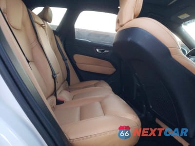 Zdjęcie 11 z 13 samochodu: 2024 VOLVO XC60 ULTIMATE VIN:YV4H60DM7R1829649 - miniatura