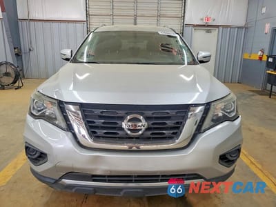 Piąte zdjęcie samochodu w środku: 2017 NISSAN PATHFINDER S VIN:5N1DR2MM0HC629456 - miniatura