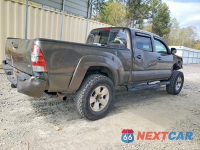 Trzecie zdjęcie samochodu z tyłu: 2011 TOYOTA TACOMA V6 VIN:5TFMU4FN1BX002835 - miniatura