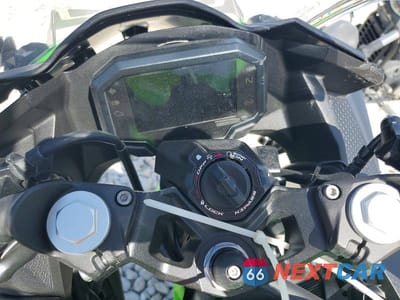 Zdjęcie 7 z 9 samochodu: 2024 KAWASAKI EX500 A VIN:ML5EXGJ10RDA12590 - miniatura