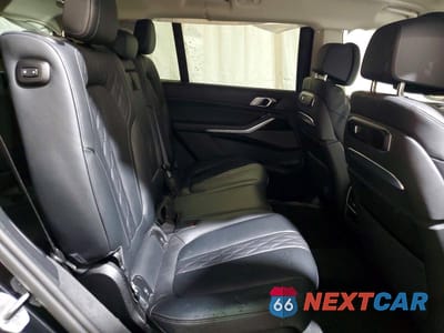 Zdjęcie 11 z 12 samochodu: 2026 BMW X7 XDRIVE40I VIN:5UX23EM01T9043994 - miniatura