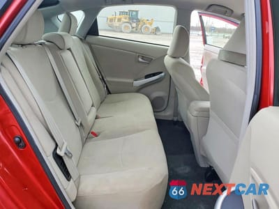 Zdjęcie 10 z 11 samochodu: 2014 TOYOTA PRIUS TWO VIN:JTDKN3DU9E1738051 - miniatura