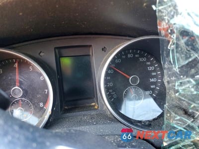 Zdjęcie 9 z 13 samochodu: 2014 VOLKSWAGEN GTI VIN:WVWHD7AJ6EW004212 - miniatura