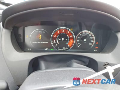 Zdjęcie 9 z 12 samochodu: 2019 JAGUAR XE LANDMARK VIN:SAJAP4FX8KCP54536 - miniatura