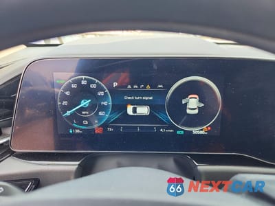 Zdjęcie 9 z 12 samochodu: 2023 KIA NIRO EV WIND VIN:KNDCR3L12P5036472 - miniatura