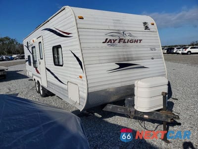 2011 JAYCO JAY FLIGHT CAMPER 1UJBJ0BN0B18B0462 - główne zdjęcie licytacji z USA - miniatura