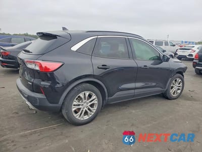 Trzecie zdjęcie samochodu z tyłu: 2020 FORD ESCAPE SEL VIN:1FMCU0H61LUA24231 - miniatura