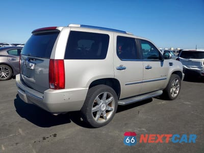Trzecie zdjęcie samochodu z tyłu: 2007 CADILLAC ESCALADE LUXURY VIN:1GYFK63857R138450 - miniatura