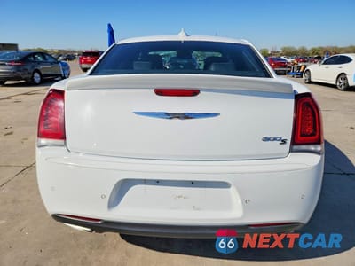 Zdjęcie 6 z 13 samochodu: 2018 CHRYSLER 300 S VIN:2C3CCABG4JH216469 - miniatura